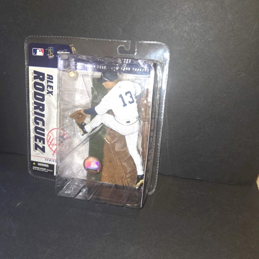 VINTAGE NEW YORK YANKEES MLB BASEBALL ALEX RODRIGUEZ #13  FIGURINE SEALED IN PKG
